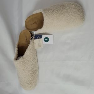 Universal Thread Shoes